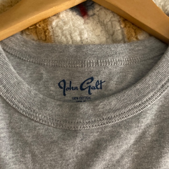 Brandy Melville t shirt - Picture 2 of 3